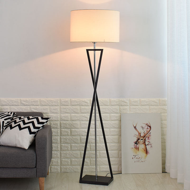 Moderne geometrisk gulvlampe