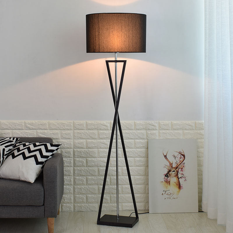 Moderne geometrisk gulvlampe